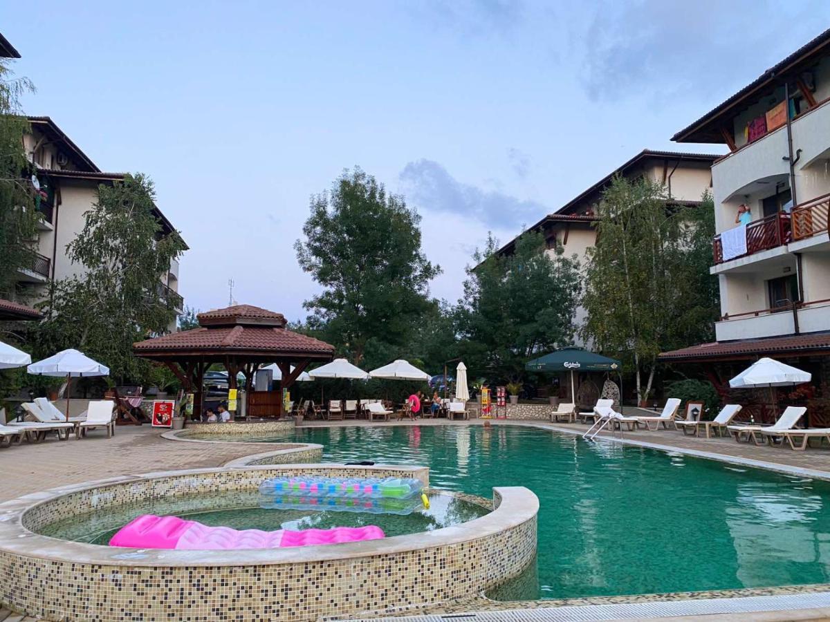 Aparthotel Mm Complex à Primorsko Extérieur photo