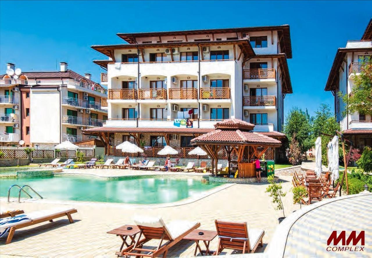 Aparthotel Mm Complex à Primorsko Extérieur photo