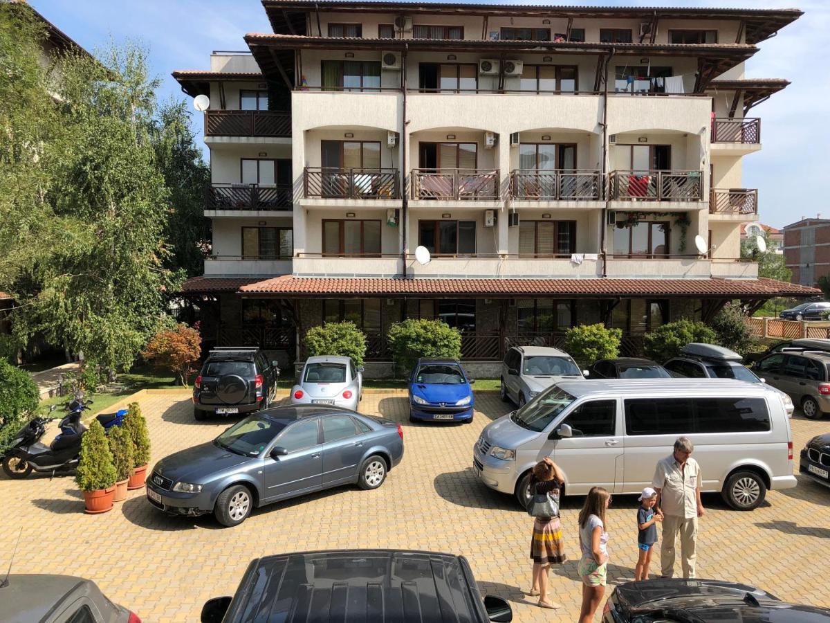 Aparthotel Mm Complex à Primorsko Extérieur photo